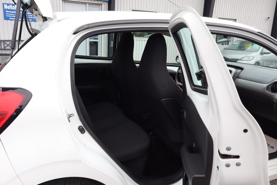 Citroën C1 1,2 PureTech Shine 5d