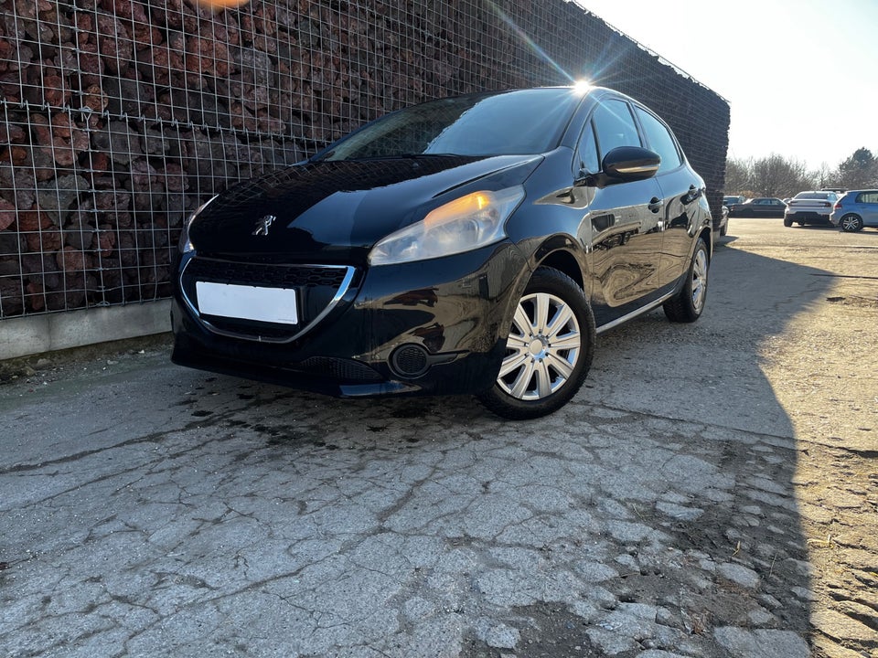 Peugeot 208 1,2 VTi Access 5d
