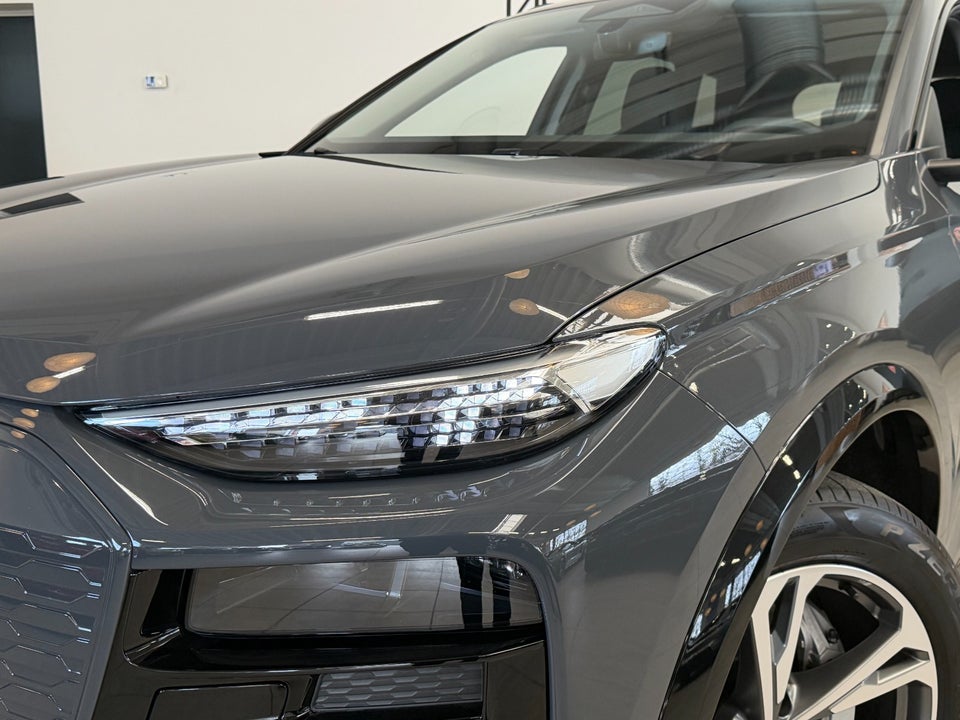 Audi Q6 e-tron Progress 5d