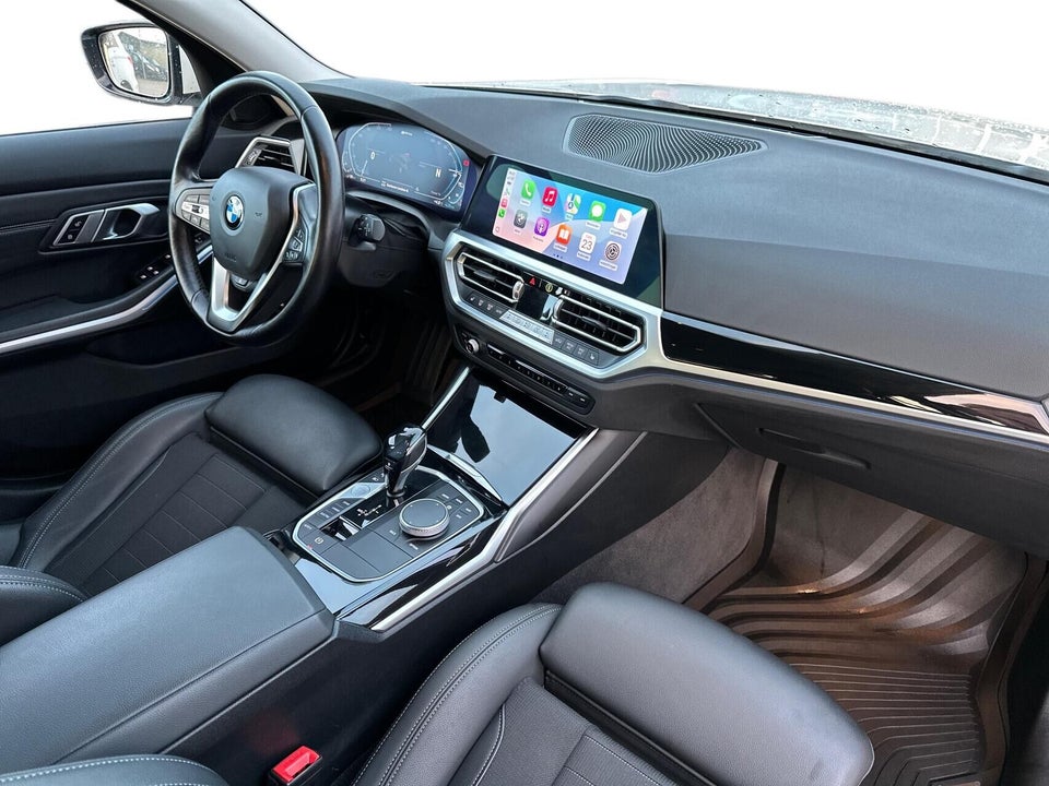 BMW 330e 2,0 Touring Sport Line aut. 5d