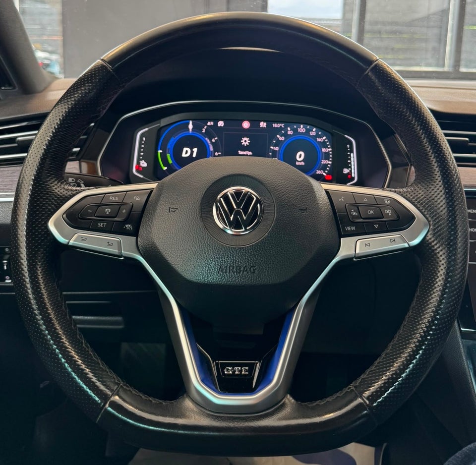 VW Passat 1,4 GTE DSG 4d