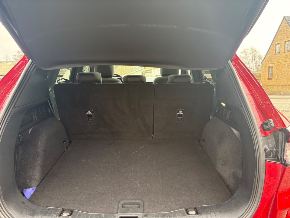 Ford Kuga 2,5 HEV ST-Line X CVT 5d