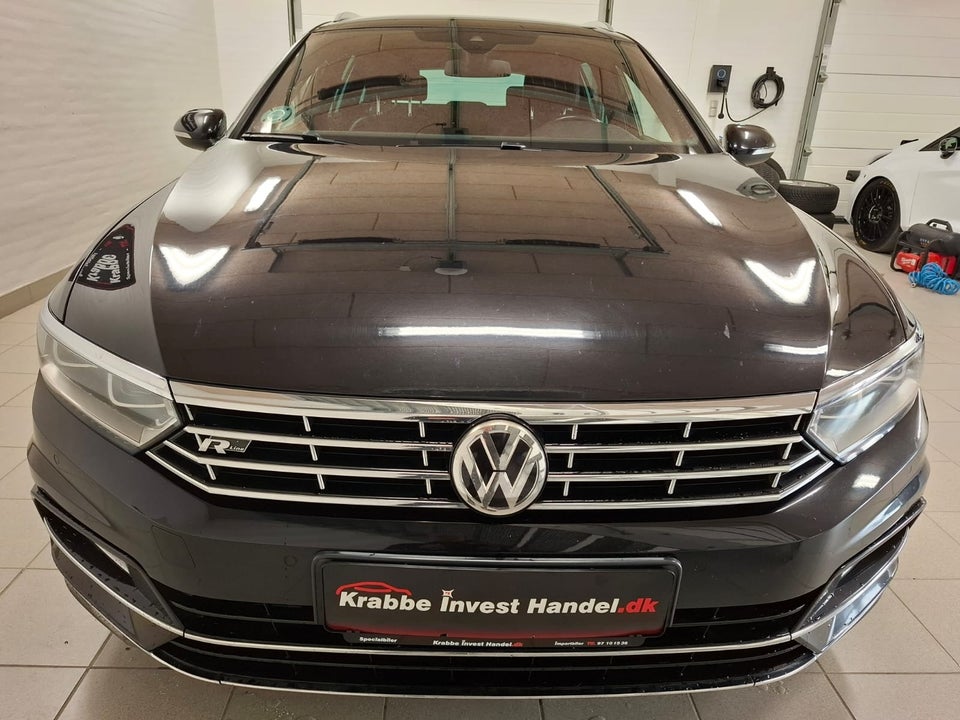 VW Passat 2,0 TDi 240 R-line Variant DSG 4Motion 5d