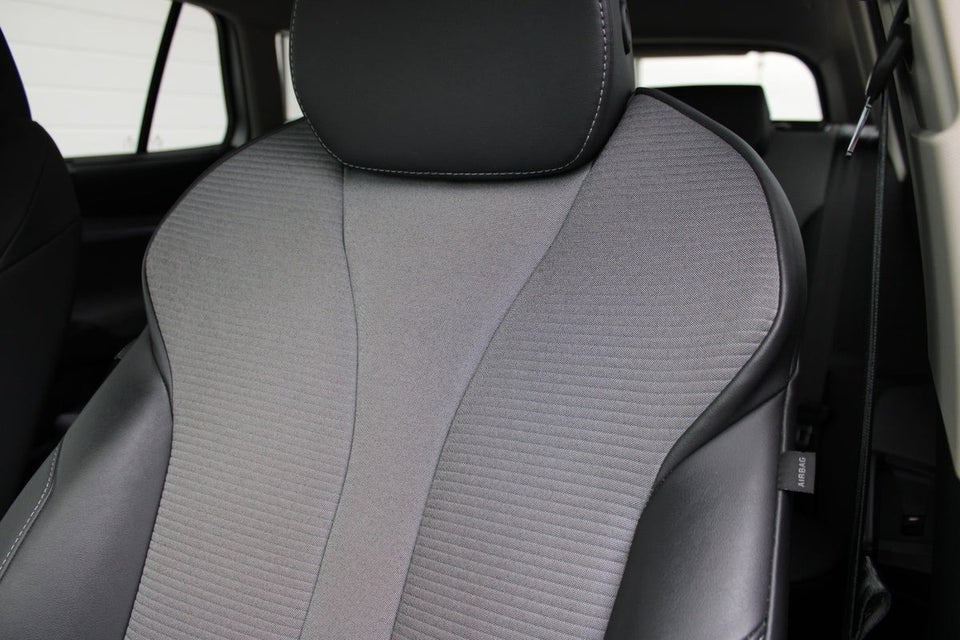 Skoda Enyaq 60 iV Loft 5d