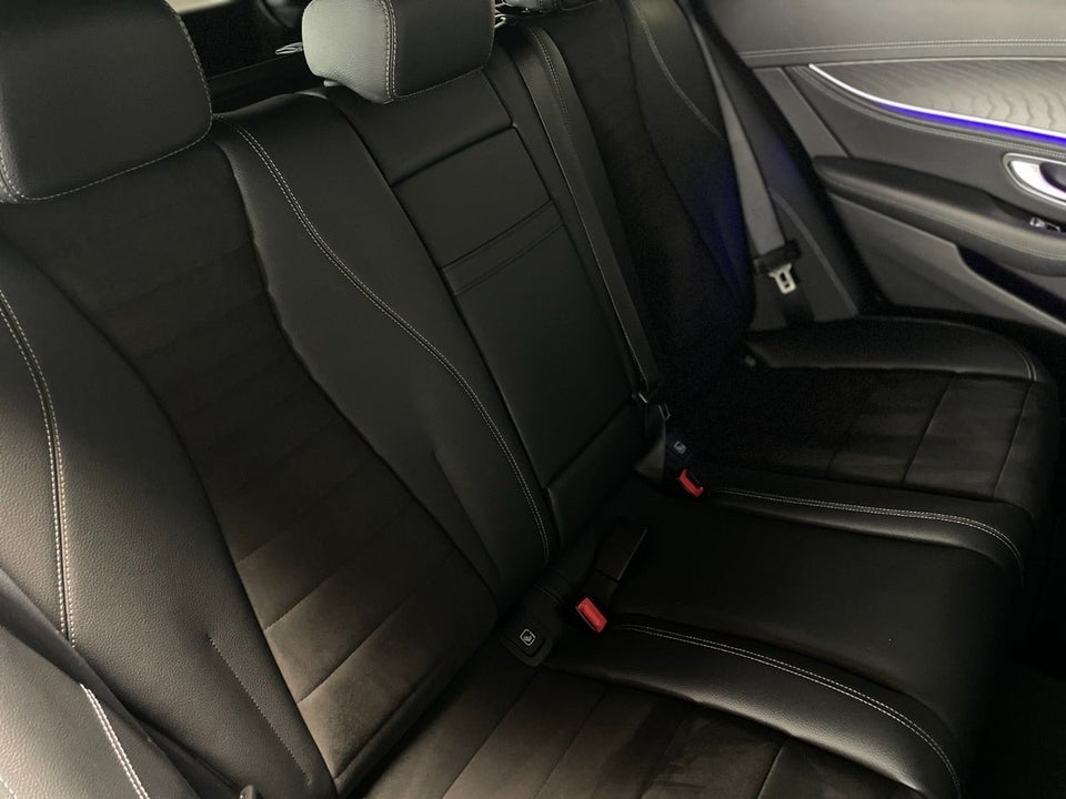 Mercedes E300 e 2,0 AMG Line stc. aut. 5d