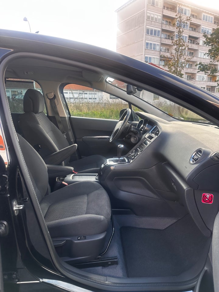 Peugeot 5008 1,6 e-HDi 114 Motion+ ESG 7prs 5d