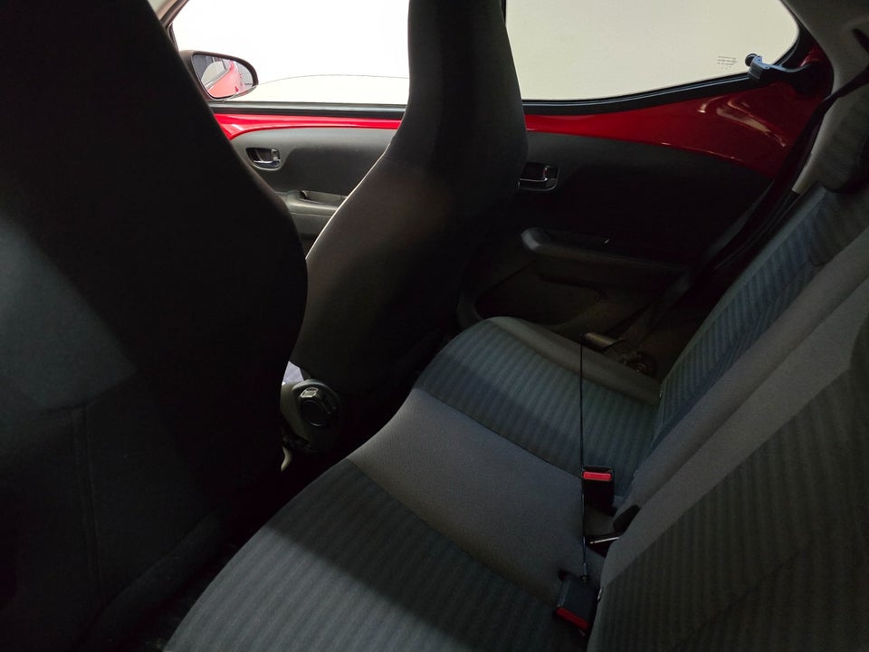 Toyota Aygo 1,0 VVT-i x-pression 5d