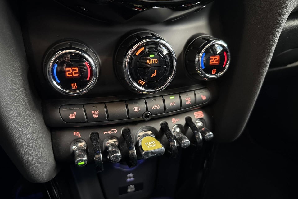 MINI Cooper SE Maximise 3d