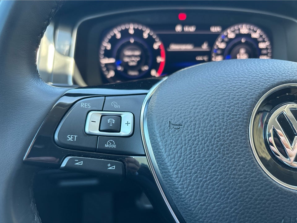 VW Golf VII 1,5 TSi 130 Comfortline Variant 5d