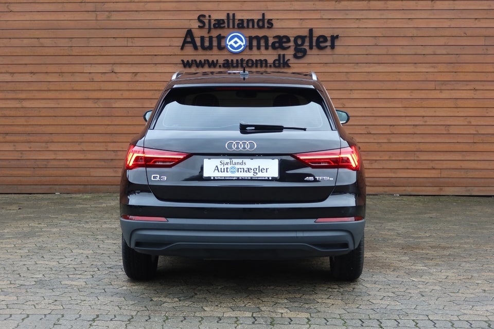 Audi Q3 45 TFSi e Attitude plus S-tr. 5d