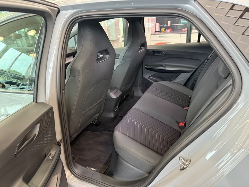 Cupra Born 58 High 5d