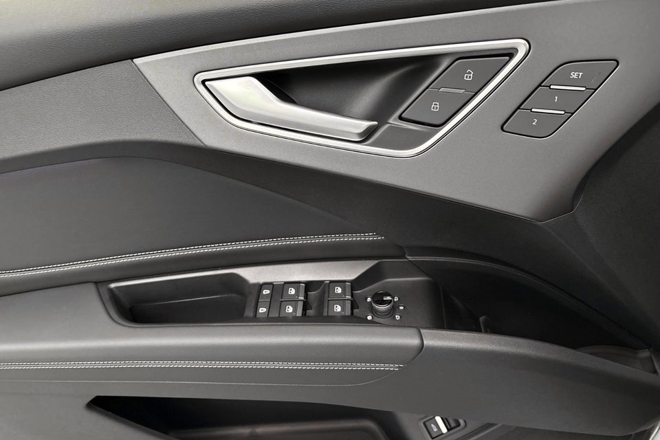 Audi Q4 e-tron performance 5d