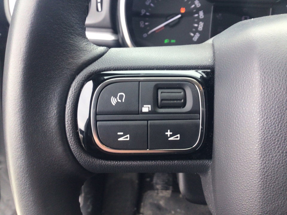 Citroën C3 1,2 PureTech 83 Impress 5d