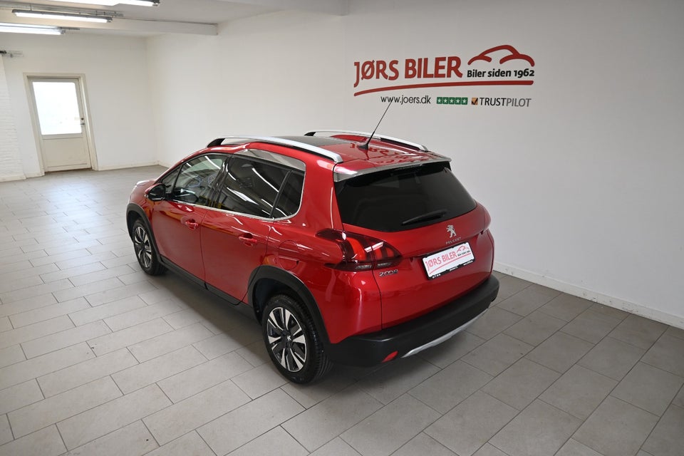 Peugeot 2008 1,6 BlueHDi 100 Allure Sky 5d