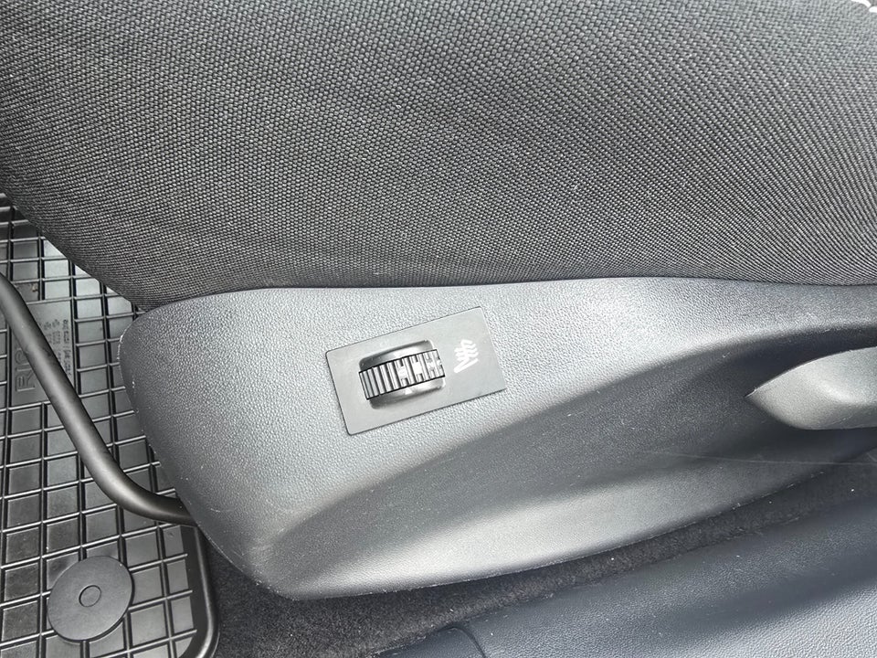Peugeot 208 1,6 BlueHDi 100 Active 5d