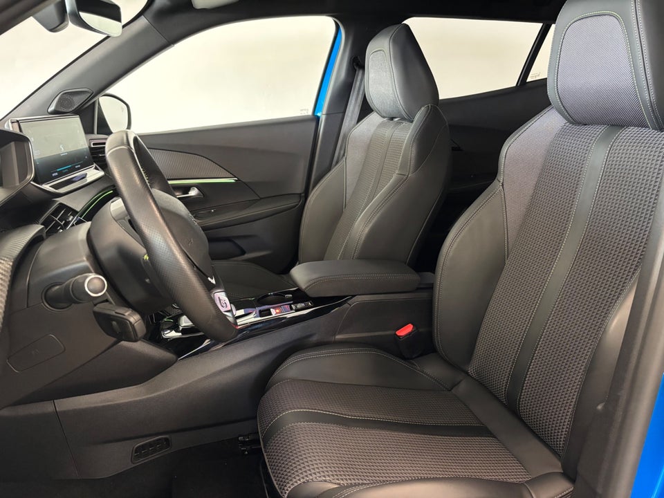 Peugeot e-2008 50 GT 5d