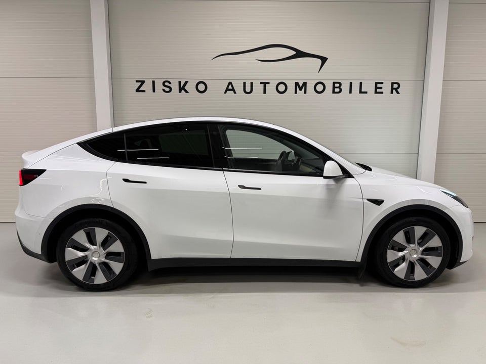 Tesla Model Y Long Range AWD 5d