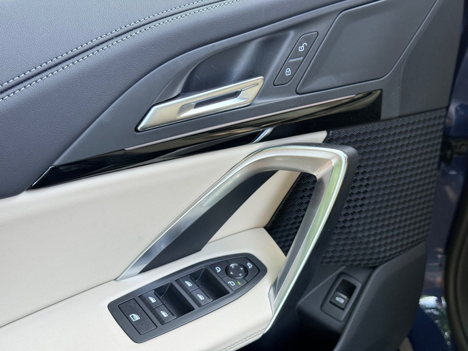 BMW iX1 eDrive20 X-Line 5d