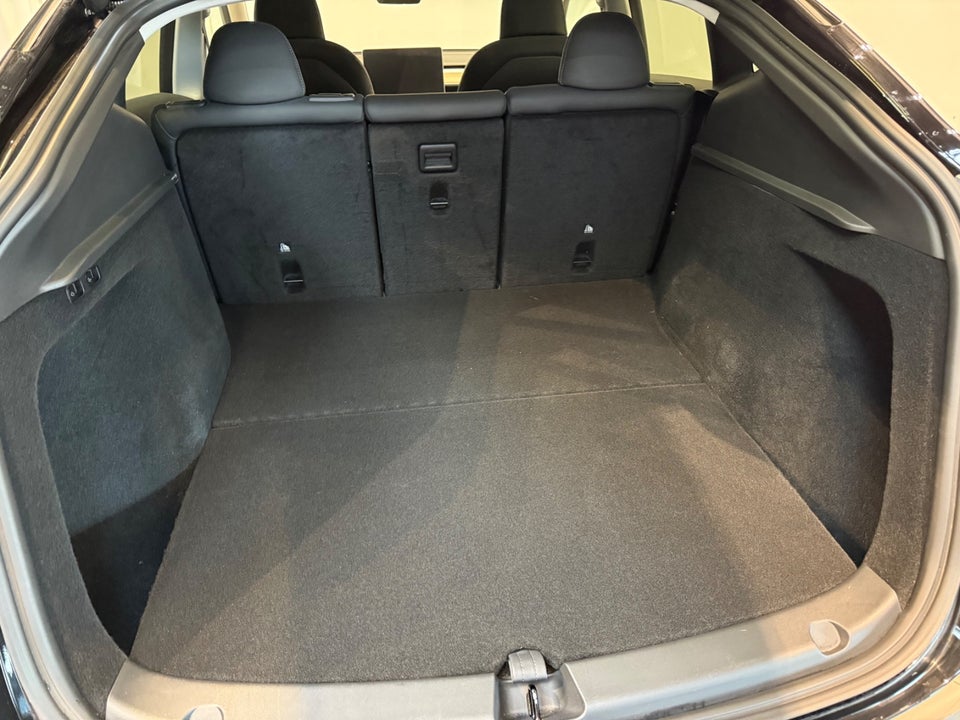 Tesla Model Y Long Range AWD 5d