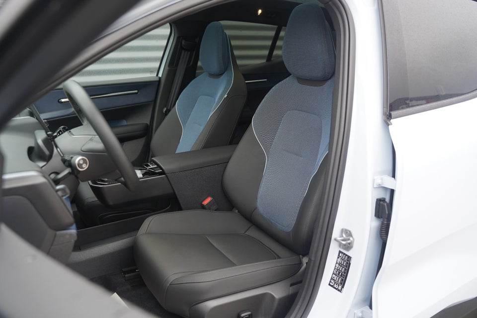 Volvo EX30 Extended Range Ultra 5d