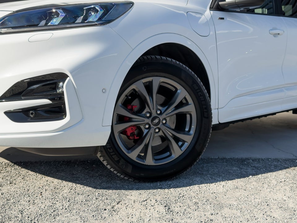 Ford Kuga 2,5 PHEV ST-Line CVT 5d