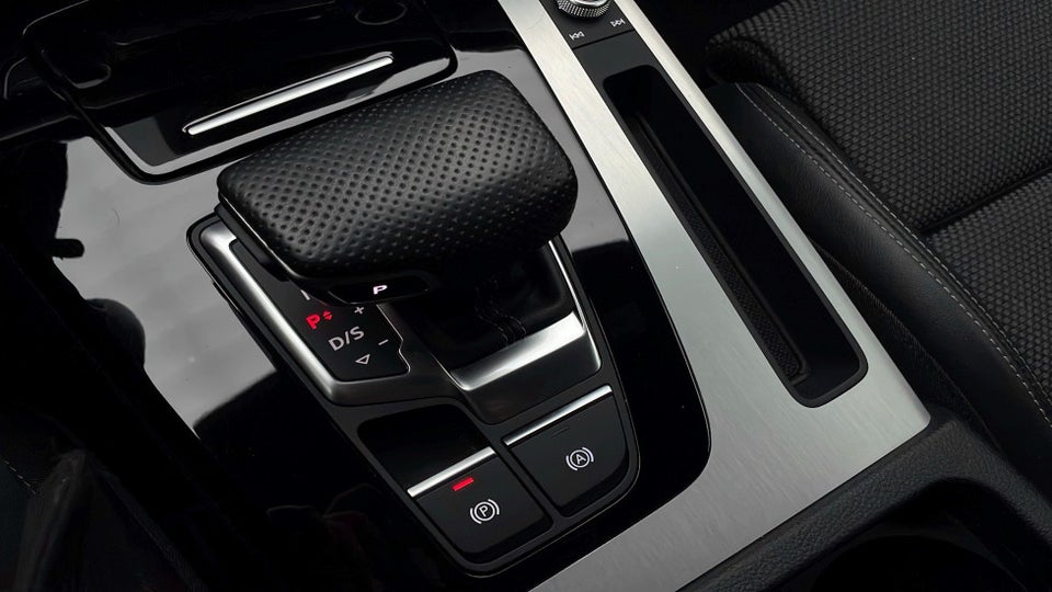 Audi Q5 50 TFSi e S-line quattro S-tr. 5d