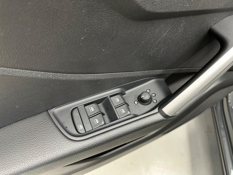Audi Q2 1,0 TFSi 116 S-tr. 5d