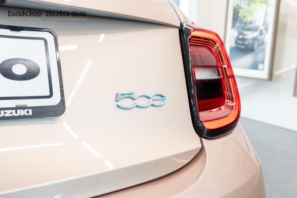 Fiat 500e 42 Icon 3d