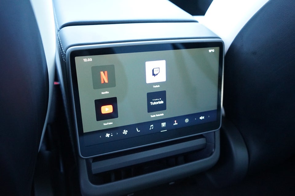 Tesla Model 3 RWD 4d