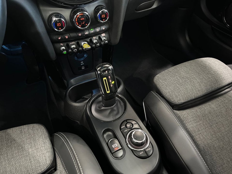 MINI Cooper SE Camden Edition 3d