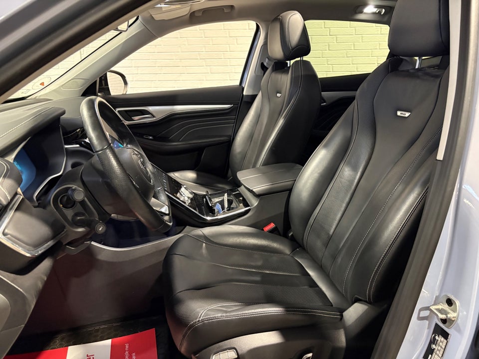 MG Marvel R Luxury 5d