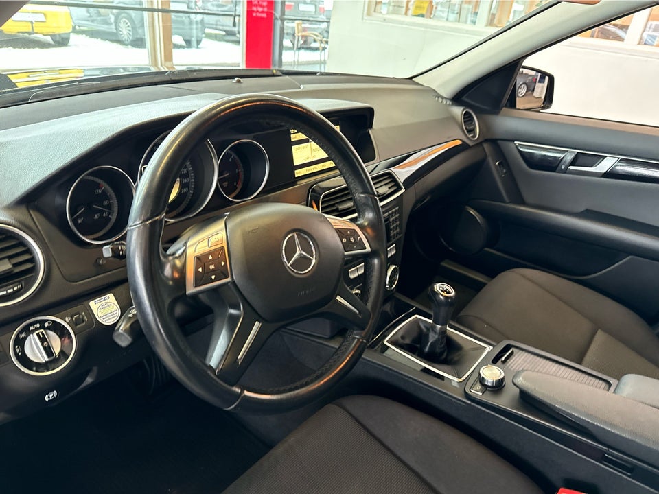 Mercedes C220 2,2 CDi Avantgarde BE 4d