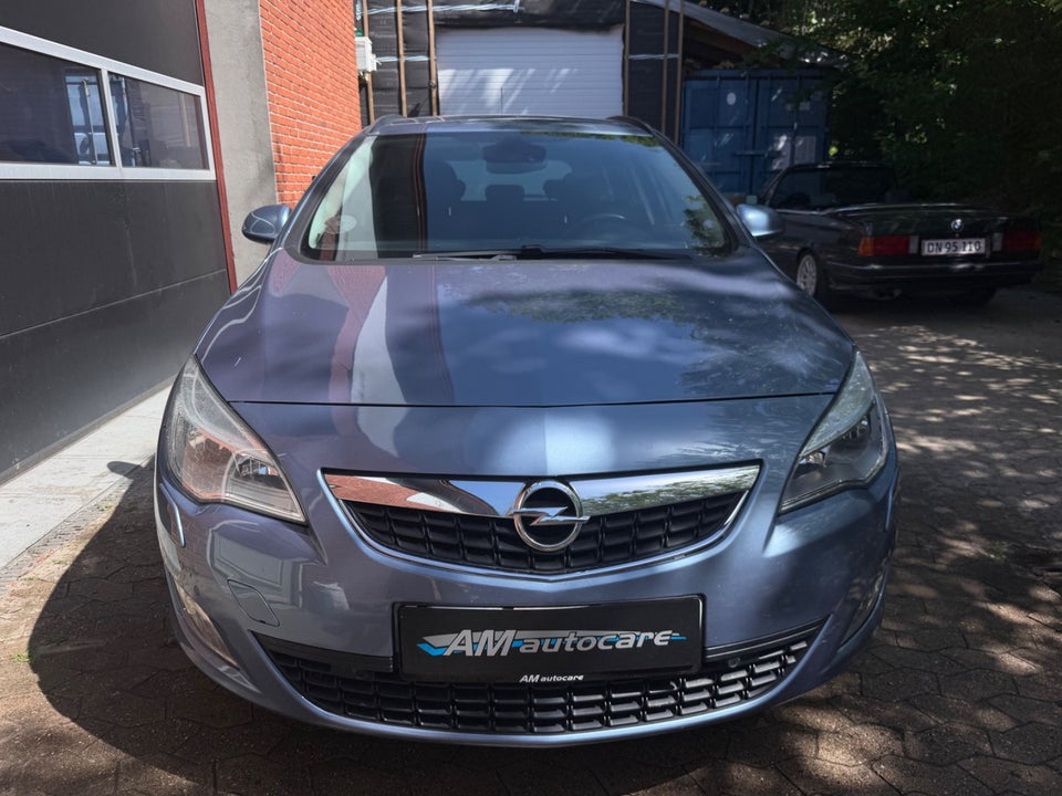 Opel Astra 1,4 T 140 Sport Sports Tourer 5d