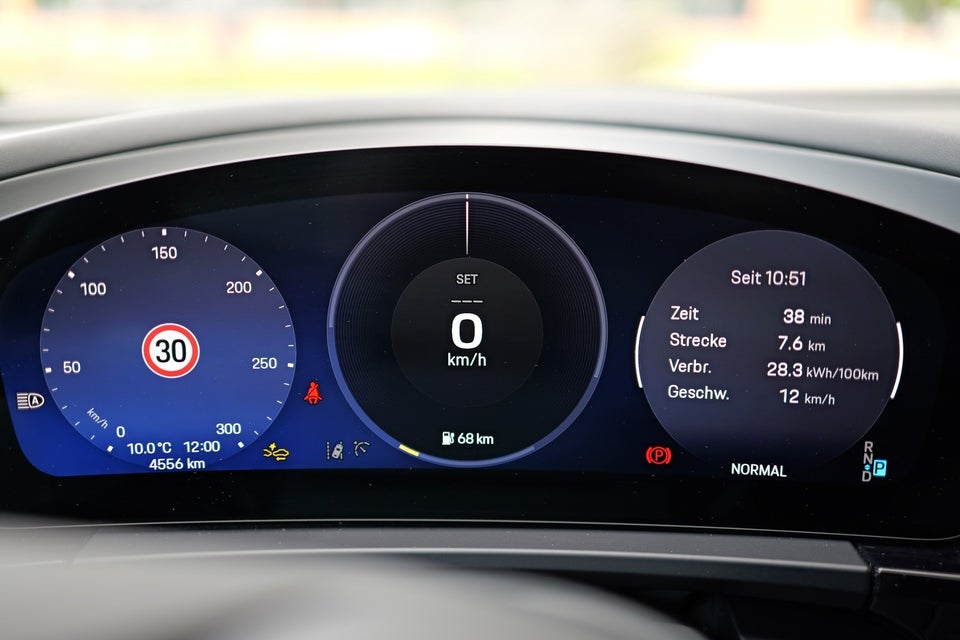 Porsche Macan 4 5d