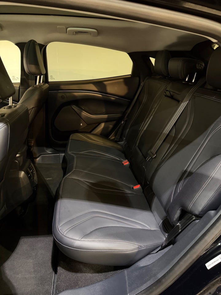 Ford Mustang Mach-E 68 Standard Range 5d