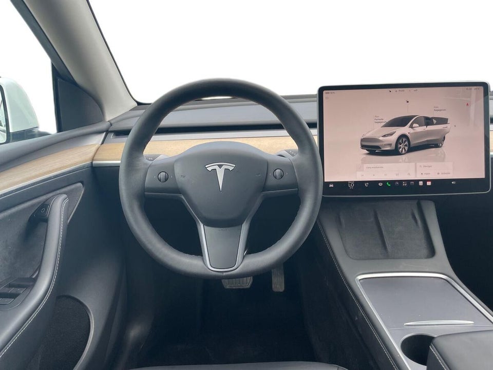 Tesla Model Y Long Range AWD 5d