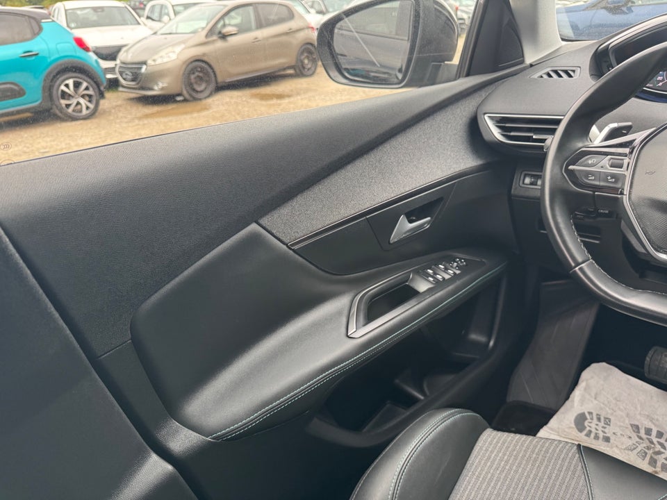 Peugeot 3008 1,6 Hybrid Allure Pack EAT8 5d