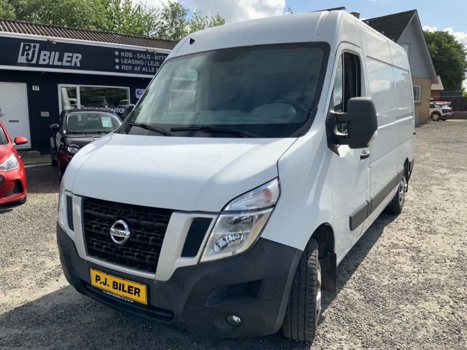 Nissan NV400 2,3 dCi 145 L2H2 Comfort Van