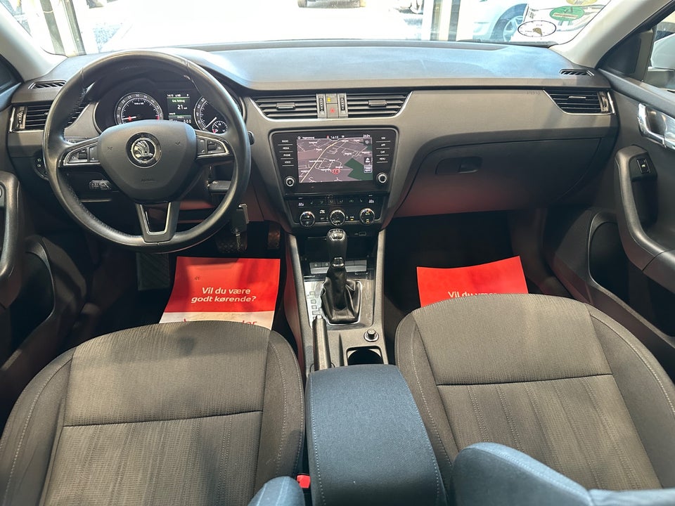Skoda Octavia 1,6 TDi 115 Style Combi DSG 5d