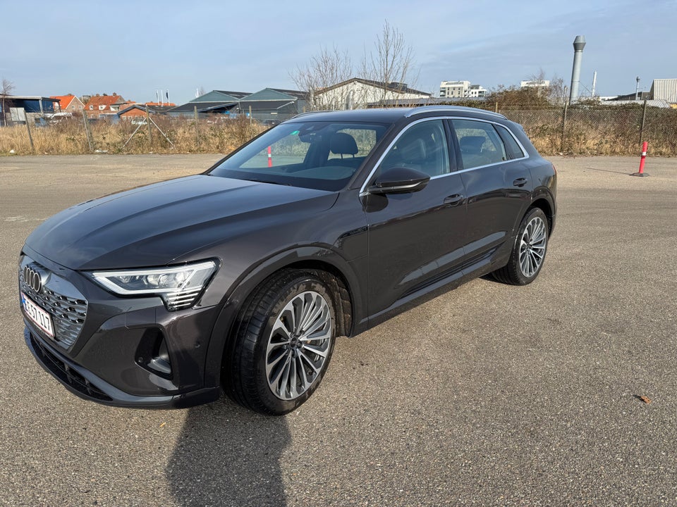 Audi Q8 e-tron 50 S-line quattro 5d