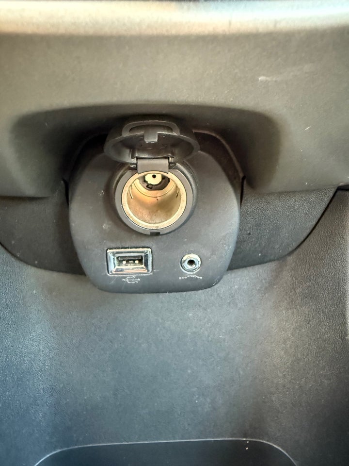 Citroën C1 1,0 e-VTi Shine 5d