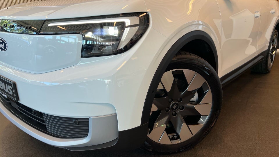 Ford Explorer 79 Premium Extended Range AWD 5d
