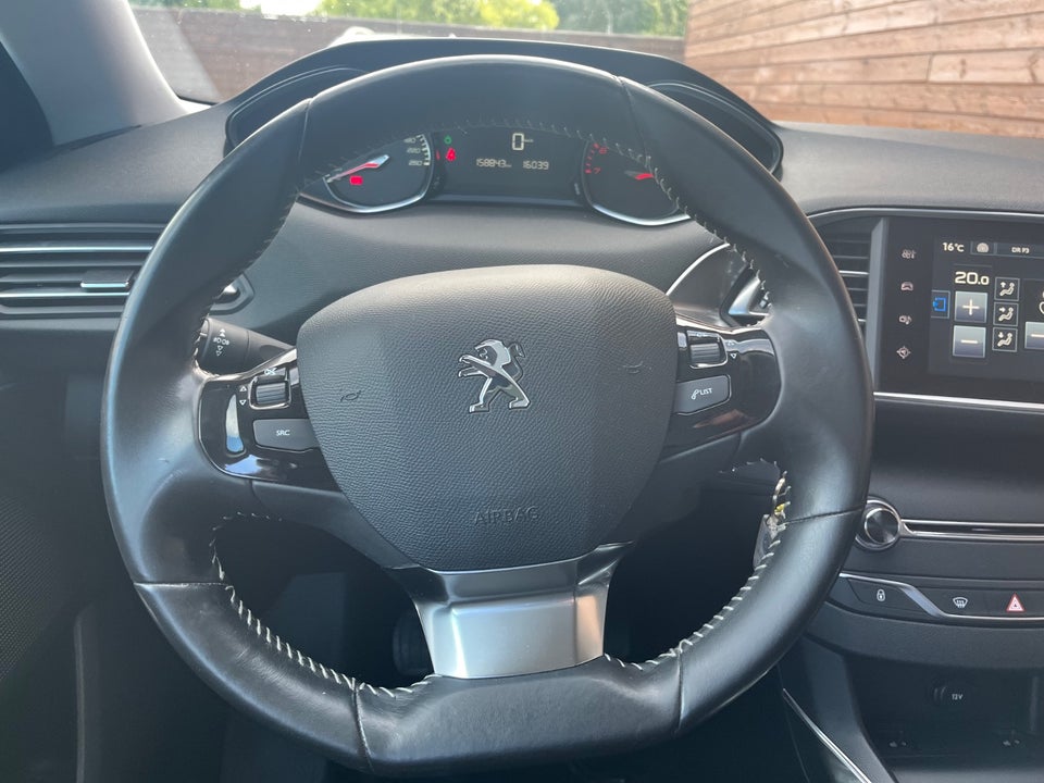 Peugeot 308 1,6 THP 125 Allure 5d