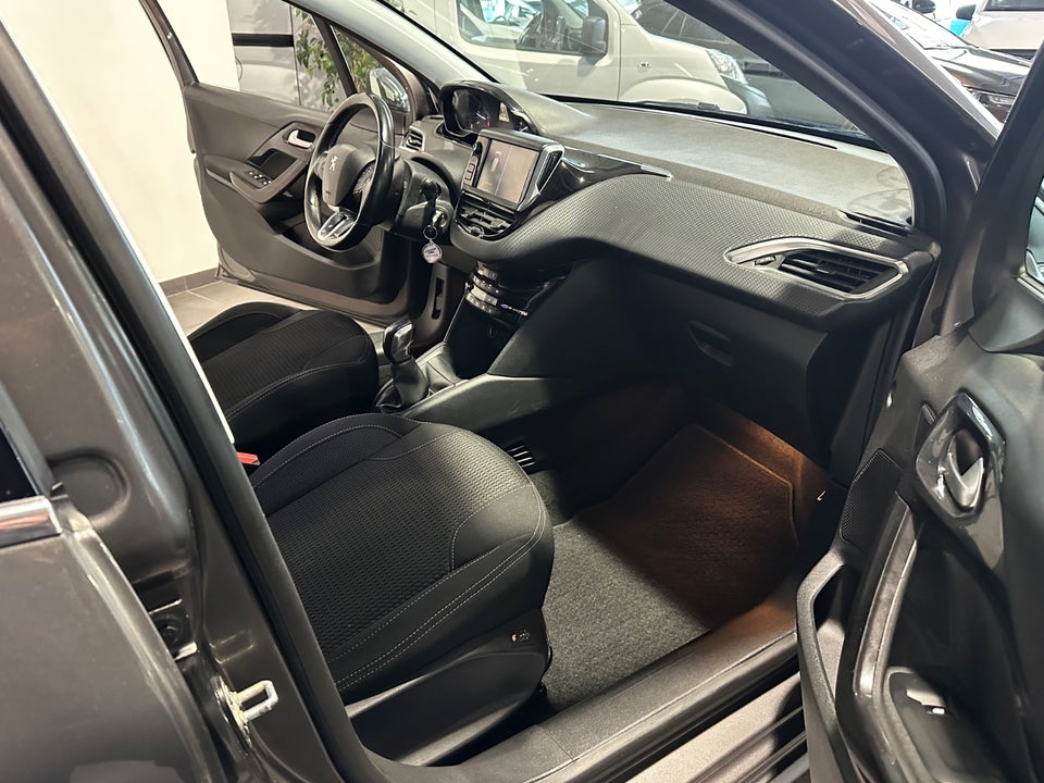 Peugeot 208 1,6 BlueHDi 100 Allure Sky 5d