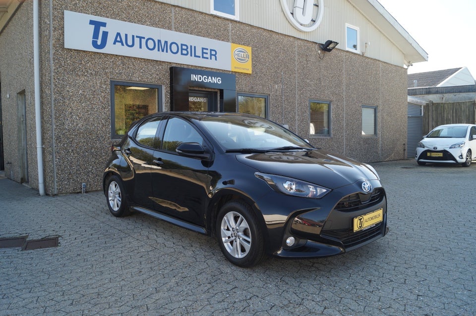 Toyota Yaris 1,5 Hybrid Active e-CVT Van 5d