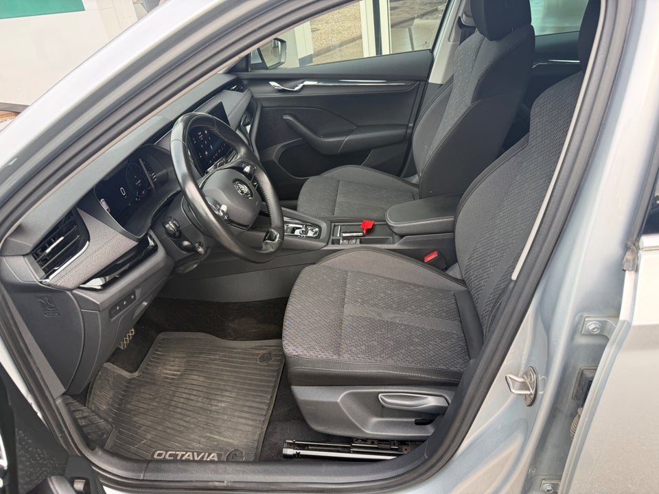 Skoda Octavia 2,0 TDi 150 Style Combi DSG 5d