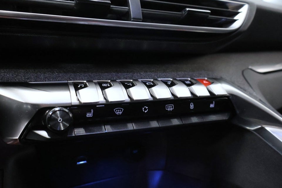 Peugeot 3008 1,5 BlueHDi 130 Allure EAT8 5d