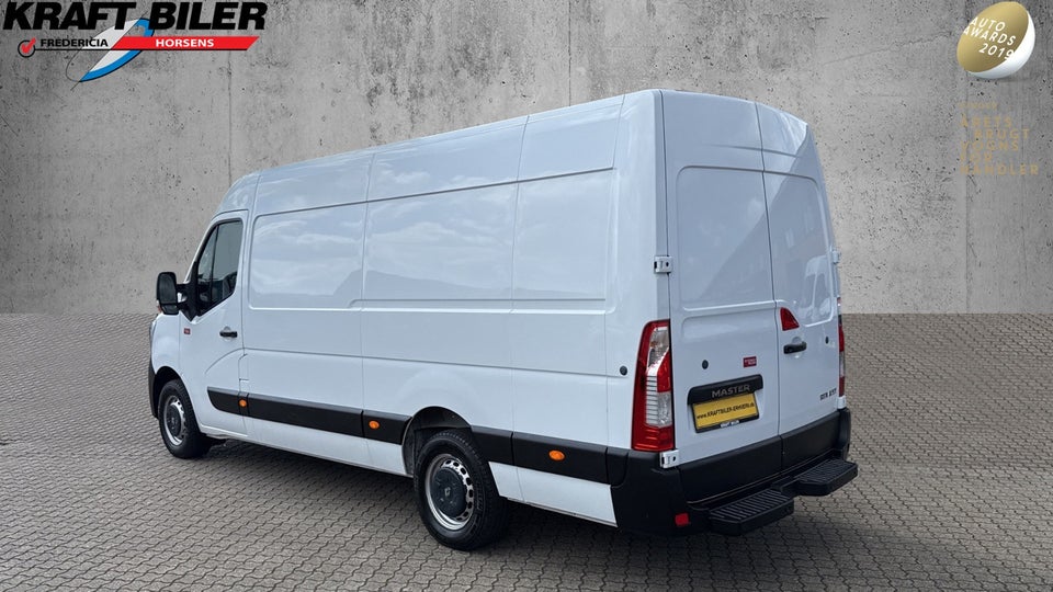 Renault Master IV T35 2,3 dCi 145 L3H2 Kassevogn RWD