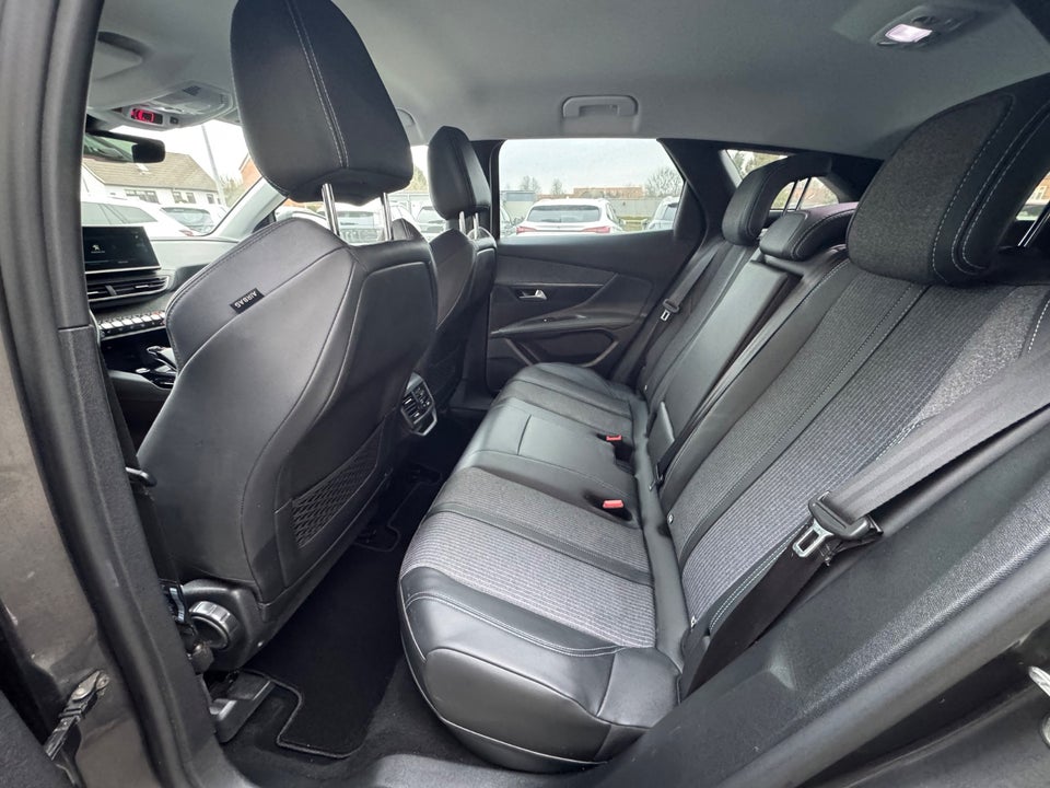 Peugeot 3008 1,6 Hybrid Allure EAT8 5d