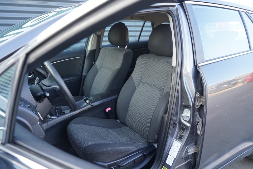 Toyota Avensis 2,0 D-4D T3 stc. 5d